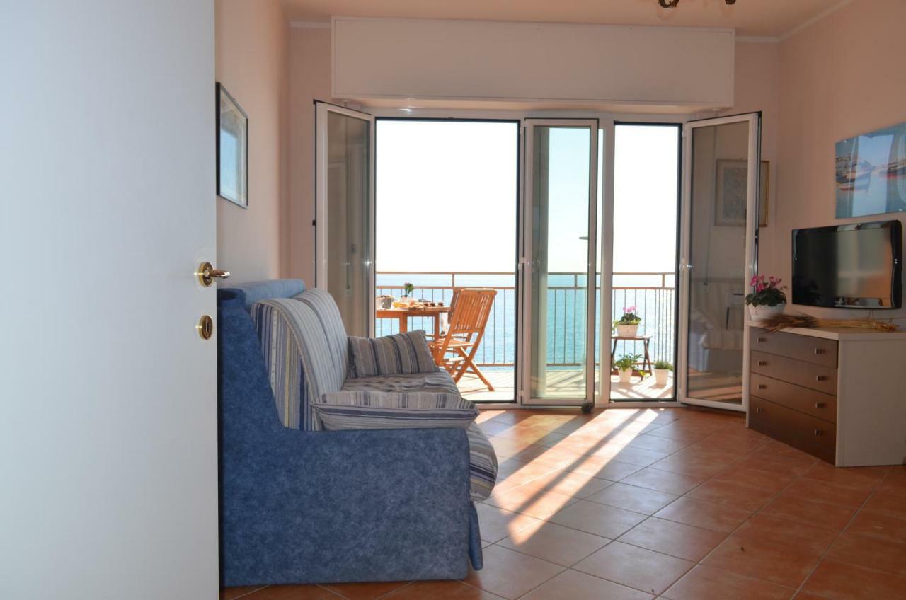 Ferienwohnung Fronte Mare 2 Pietra Ligure Exterior foto